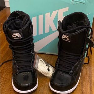 Nike Snowboard Boots 6.5